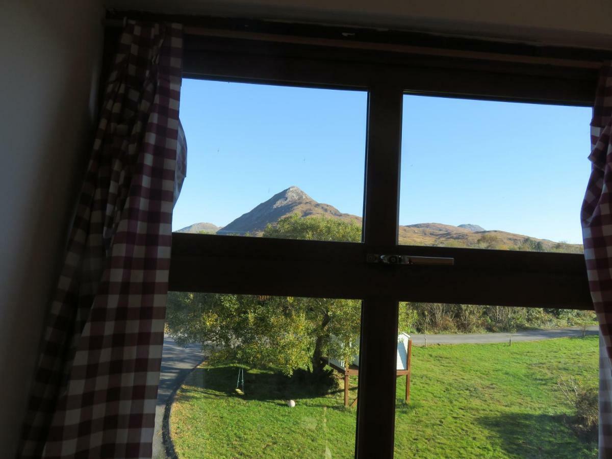 Letterfrack Farm Cottage in village on a farm beside Connemara National Park Exteriör bild